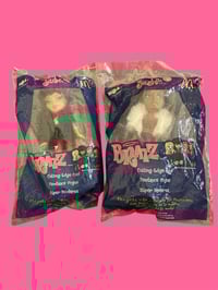 Bratz McDonald’s, Jade and Sasha