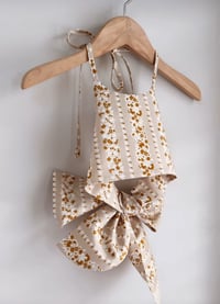 Image 5 of blossom crop set