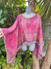 Image 7 of Poncho Woodstock Top -free size pink mix