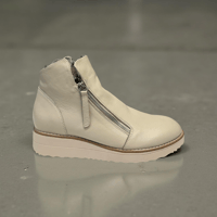 Image 1 of DJANGO & JULIETTE OPAL VANILLA/ LEOPARD