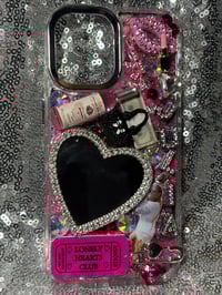 Image 1 of   Heart mirror, Photo name iPhone case