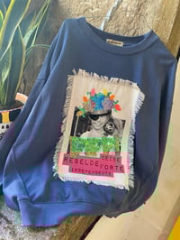 Image 1 of Suadoiro bordado a man. PIPPI parche azul. Talla M oversize. En stock!