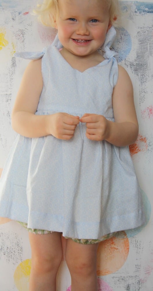 Rabbit Top-blue pattern