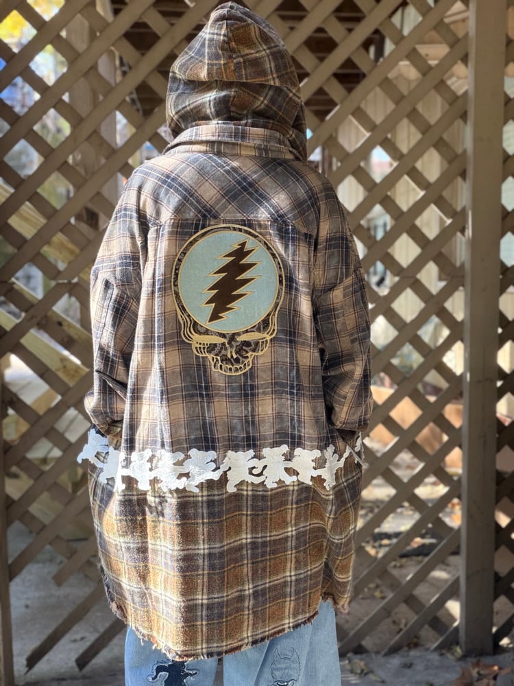 Image of Size Medium Oversized women’s flannel 2