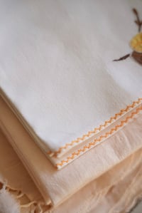 Image 5 of Lot de 4 petites serviettes appliqués brodés