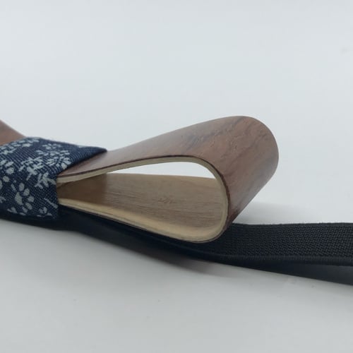 Image of Noeud Papillon En Bois - Bubinga / Jeans Fleurs