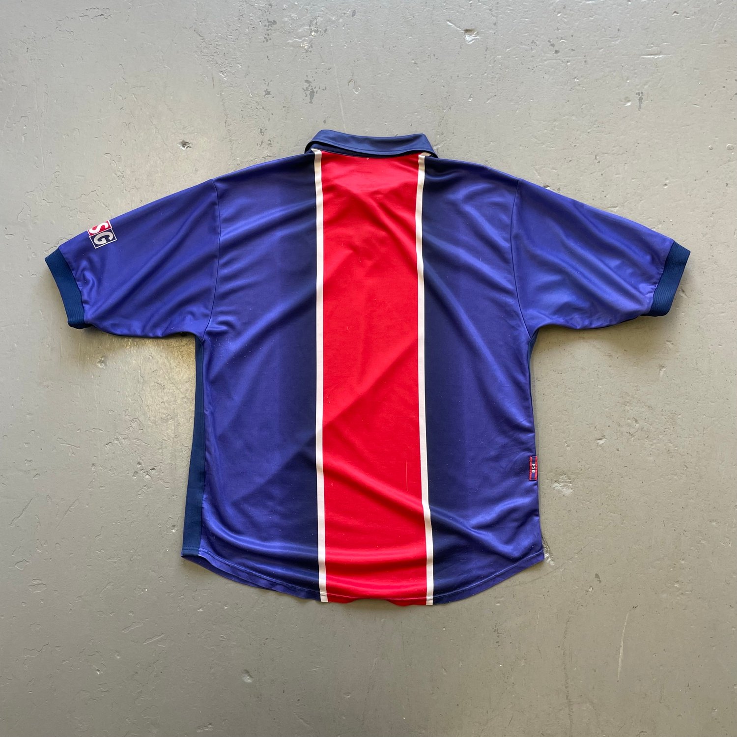 Image of 98/99 PSG home shirt size large 
