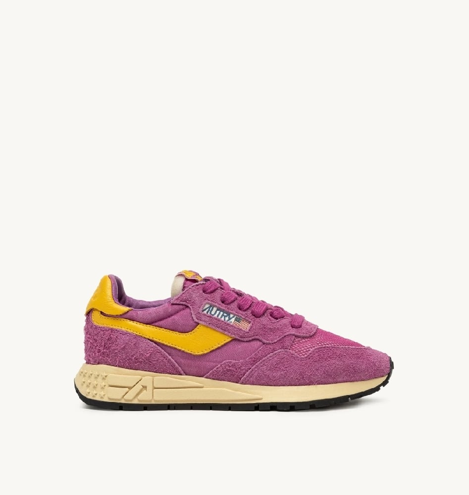 Image of AUTRY REELWIND LOW SNEAKERS IN ROSÈ SORBET AND CALENDULA