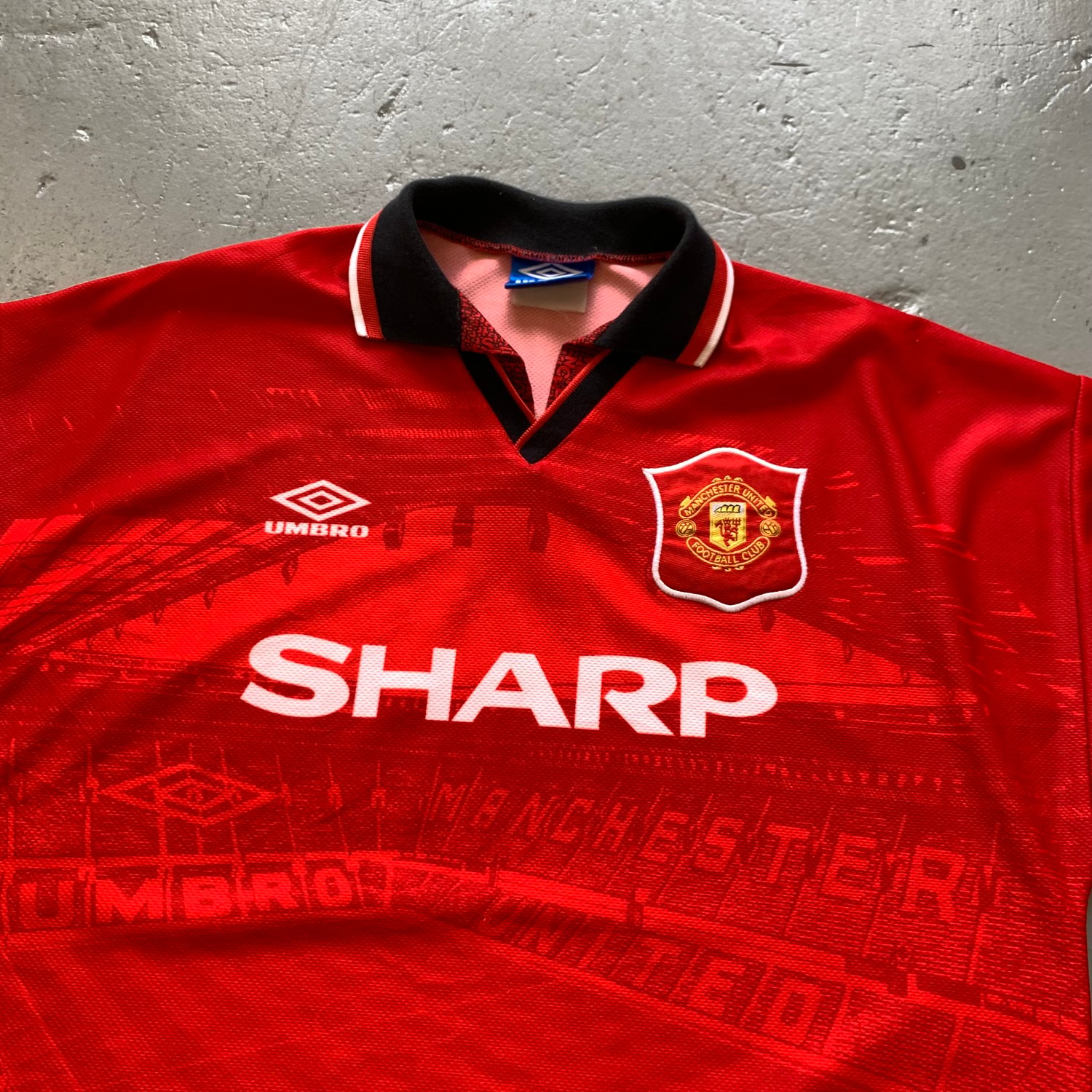 Image of 94/96 Manchester United home shirt size large 