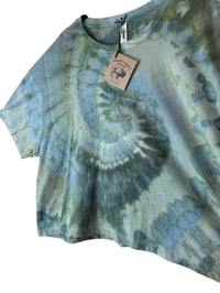 Image 5 of 2XL Crop Tee in Muted Forest Spiral Ice Dye