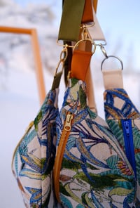 Image 2 of Lekker Bumbag Sydd I Gobelin- Floral #2