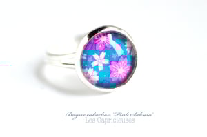 Image of Bague 'Pink Sakura' illustration sous verre cabochon