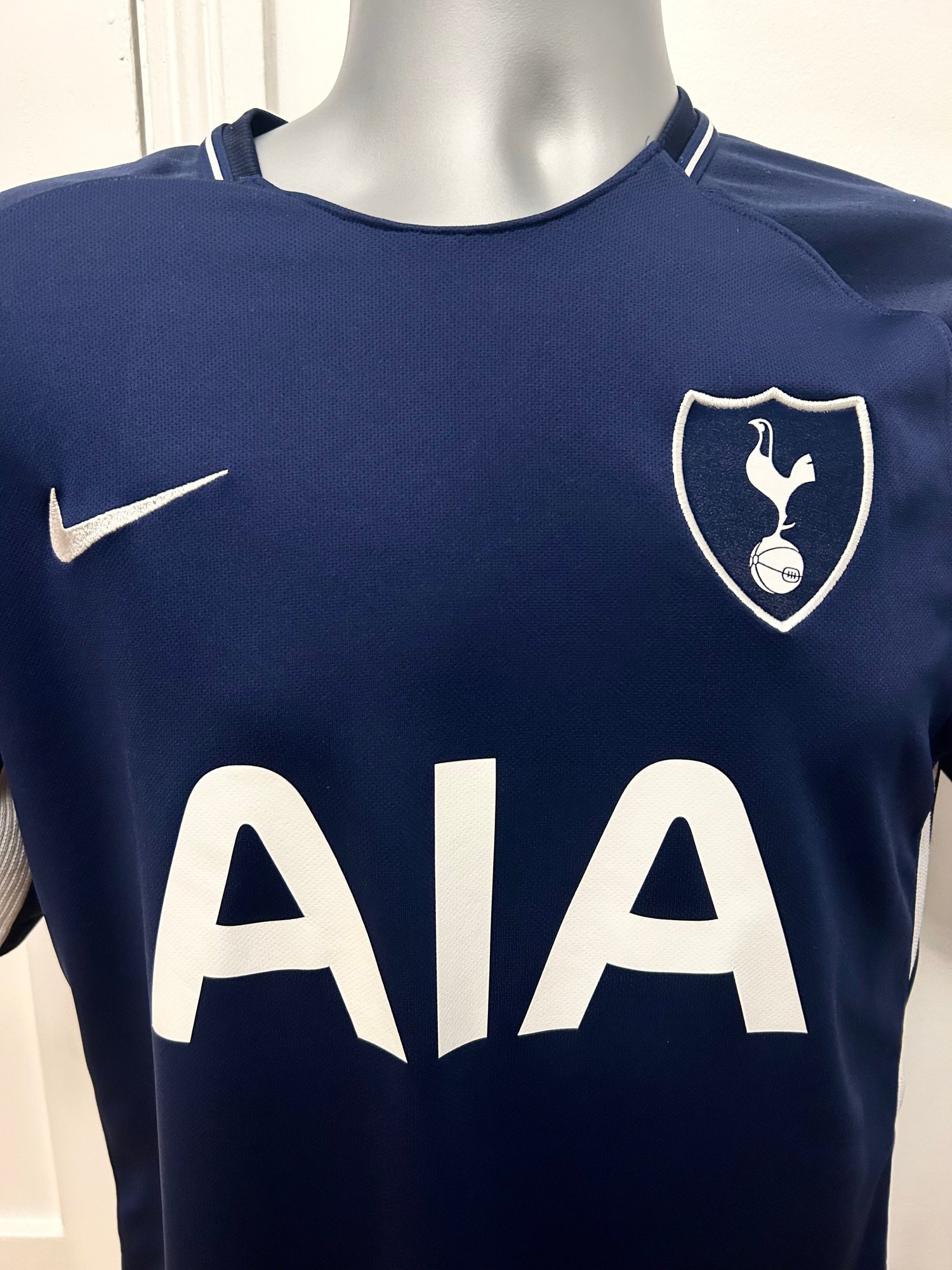 Image of Tottenham Hotspur “DELE 20” 2017/18 Away Shirt + patches (M)