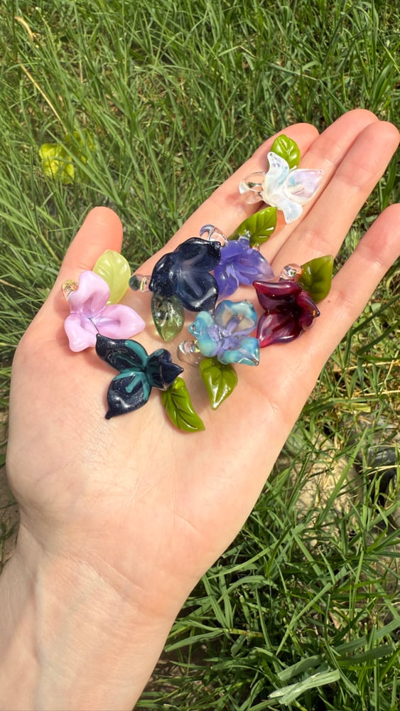 Image of Three Petaled Flower Pendants