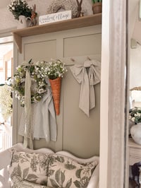 Image 4 of White Ditsy Floral Wreath