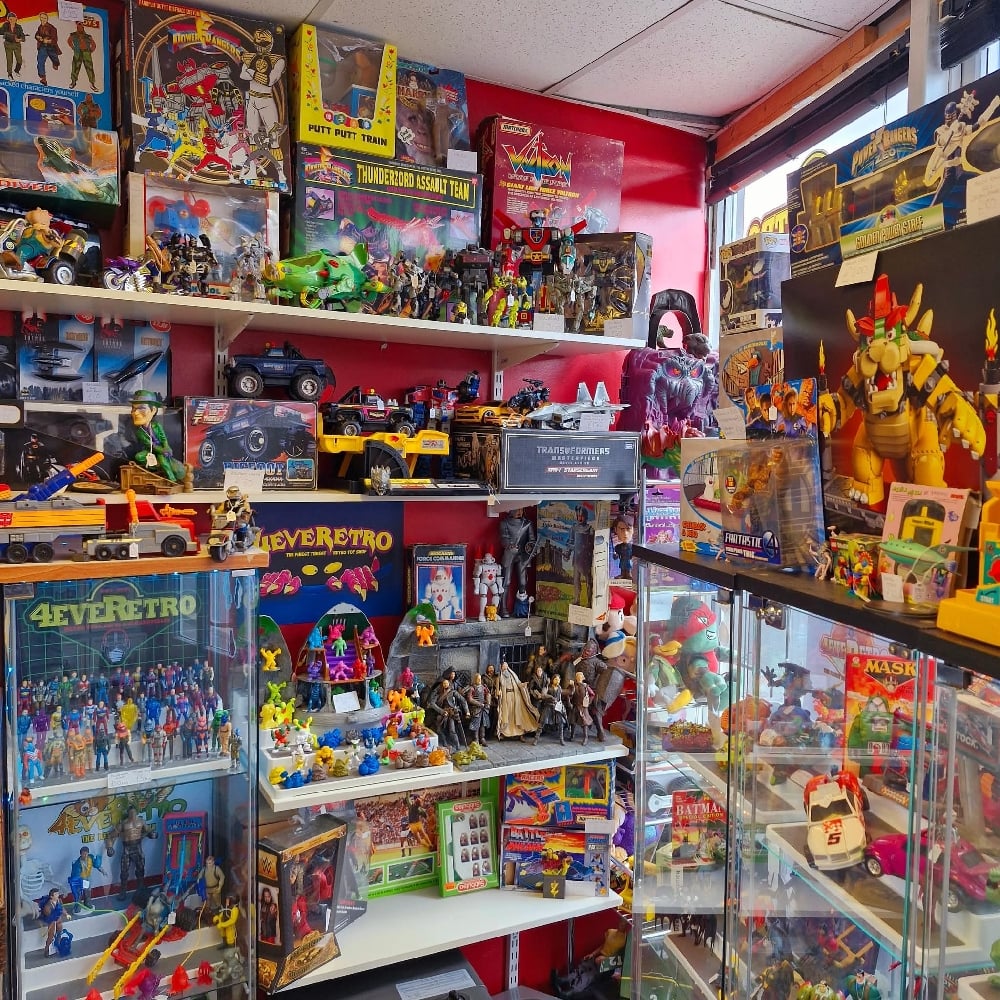 Image of Sell Your Toys - We BUY your toys, figures and video games from 70's to 90s