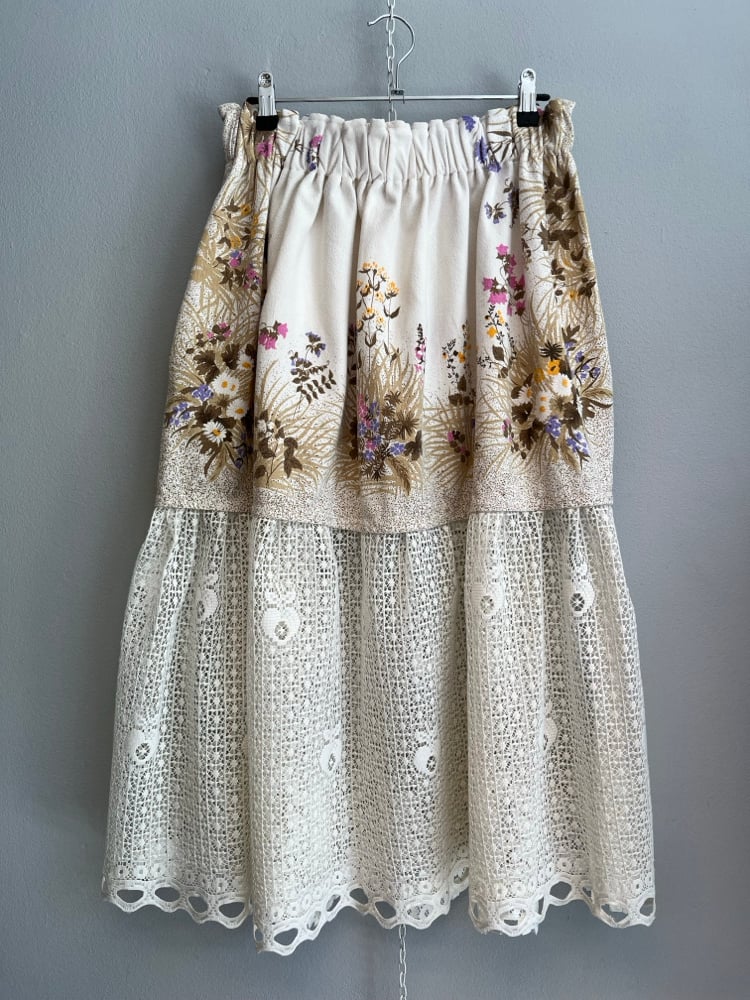 Image of Flower and lace skirt (xs-xxl)
