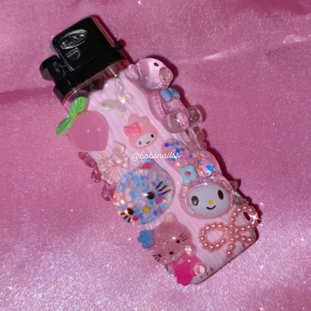 Image of 🐷🫧🌸🎀Clear Lighter