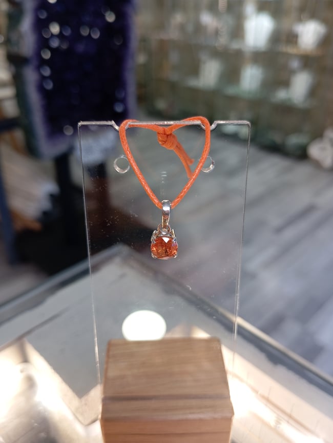 Pendentif grenat speriasite 1