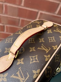 Image 15 of LV Cosmetics Case Bag