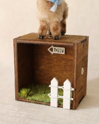 Image 4 of pipe cleaner Toffee the alpaca