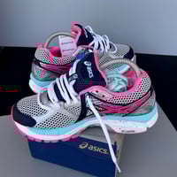 Image 2 of  size: us7 uk5 eu38 cm24