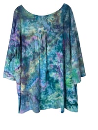 Image 8 of 1XL Cotton Woven Forager Top in Mermaid Watercolor Ice Dye