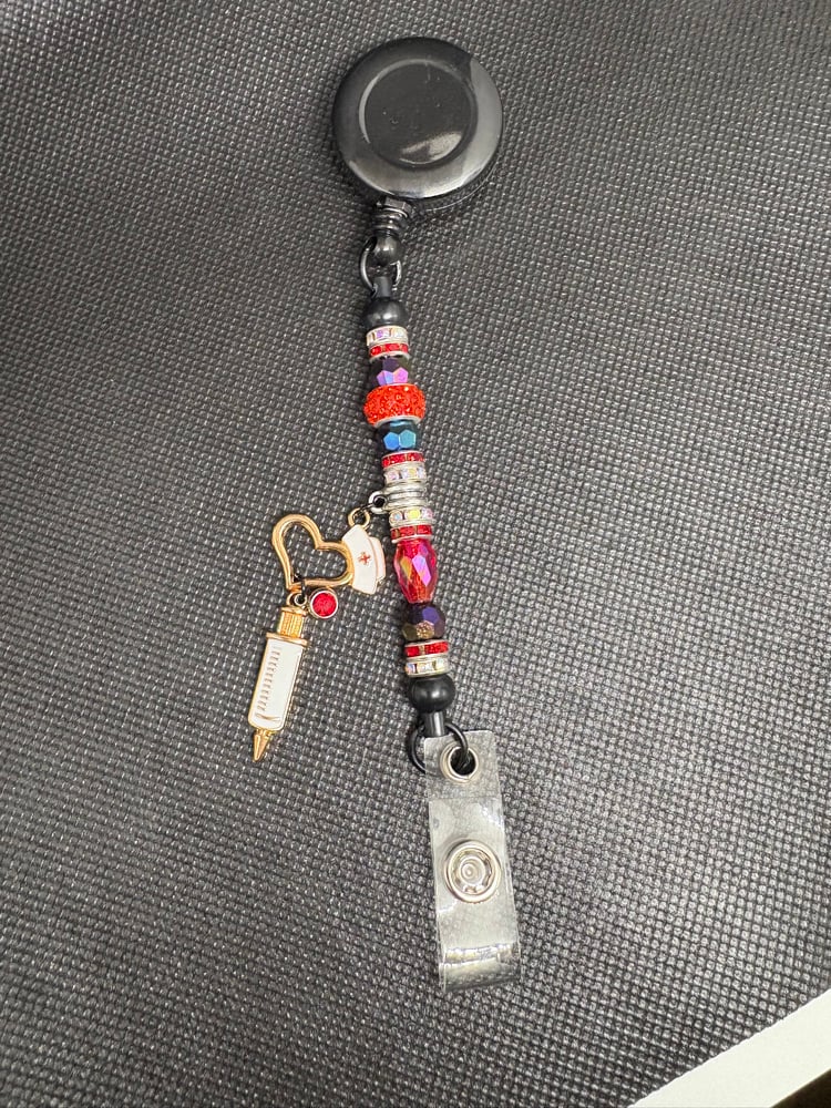 Image of nurse badge clip
