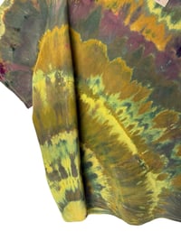 Image 4 of ♻️ UPCYCLED 2X Vintage Silk Top in Bold Agate Ice Dye