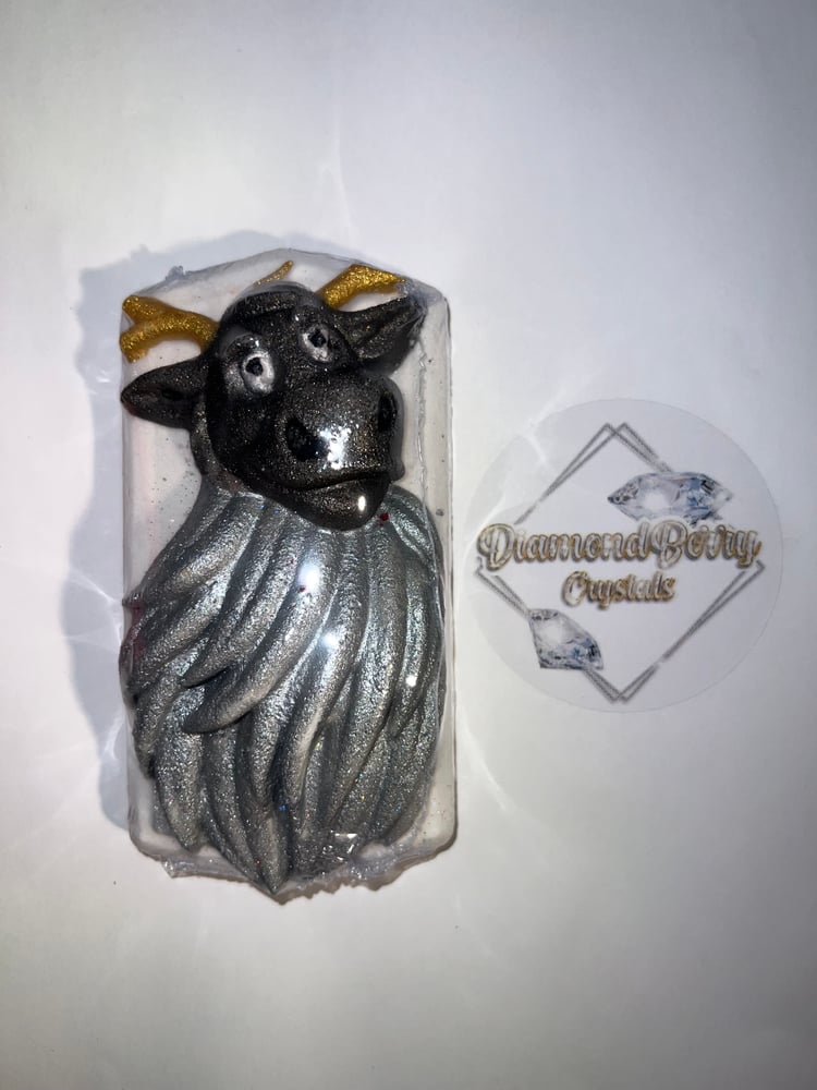 Image of Ice queen reindeer bath bomb 