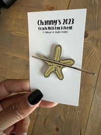 Image 2 of Yarn Starfish Magnet 