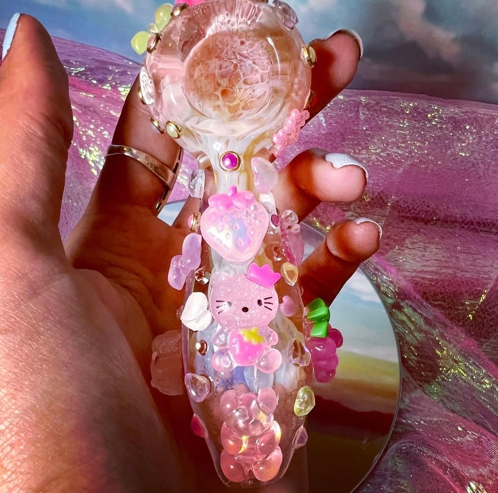 Pastel pink pipe