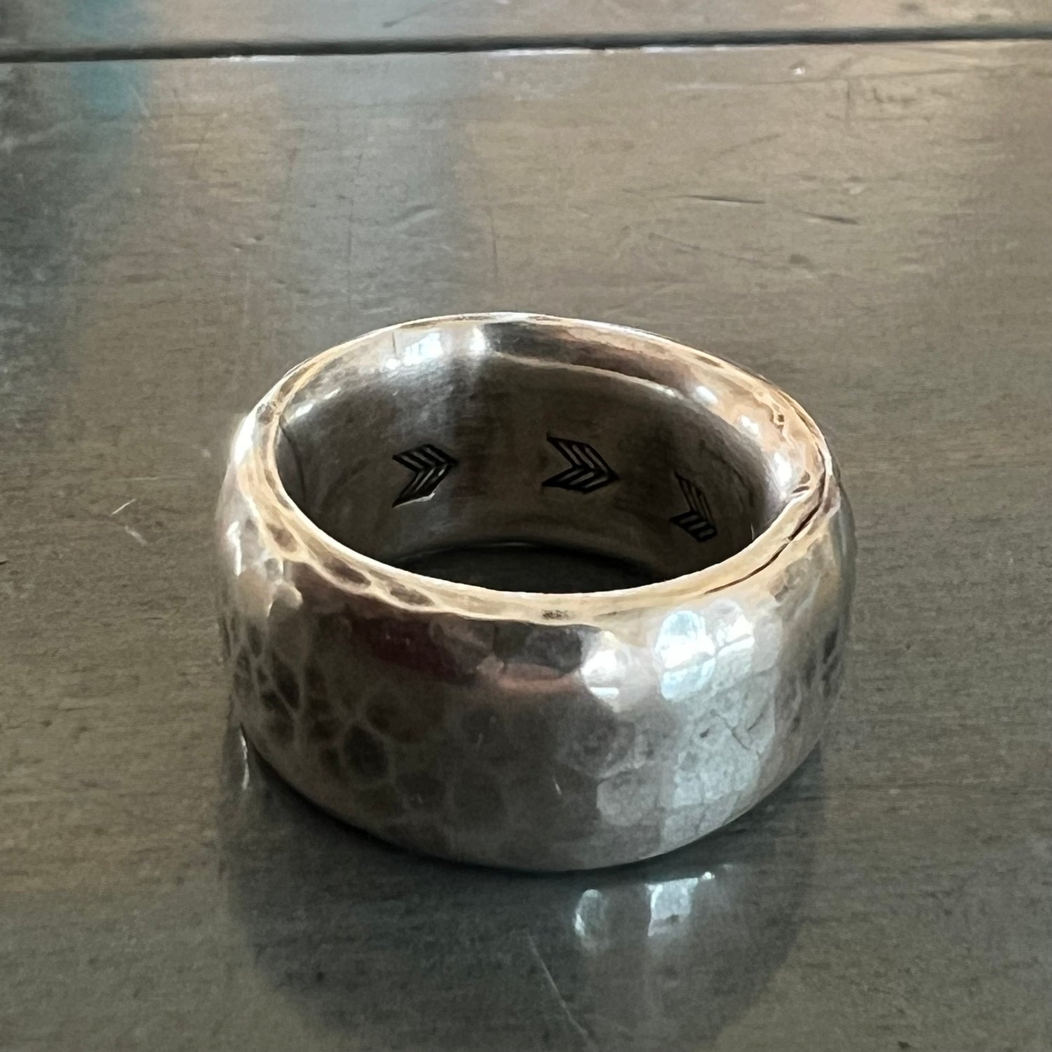 Image of Hammered Hollow Form Ring, Size 4.75