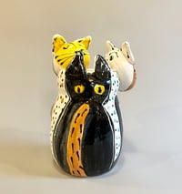 Image 4 of How Many Cats Vase 