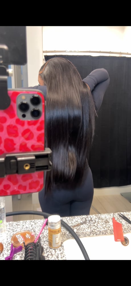 Image of 30 Inch Straight 13x6 Frontal