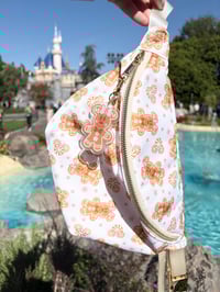 Image 8 of Gingy Fanny Pack