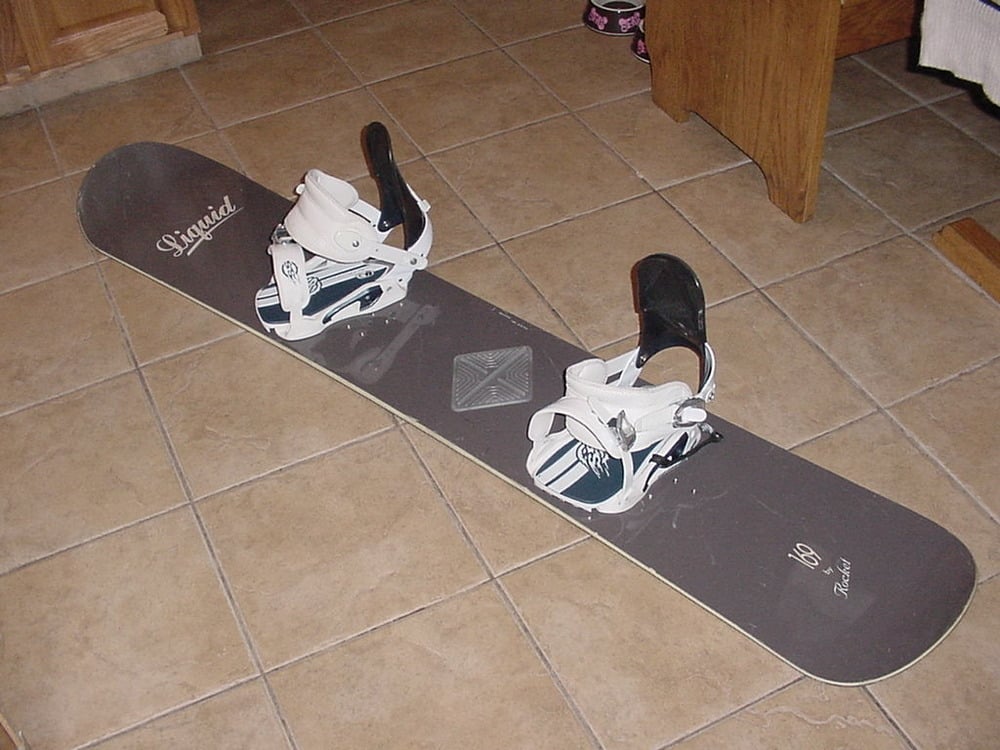 liquid bindings snowboard