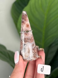 Image 10 of SANGRIA LACE AGATE RING HOLDERS
