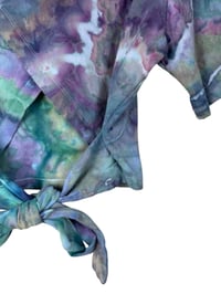 Image 6 of ♻️ UPCYCLED XS Tie Back Cotton Tee in Mermaid Geode Ice Dye
