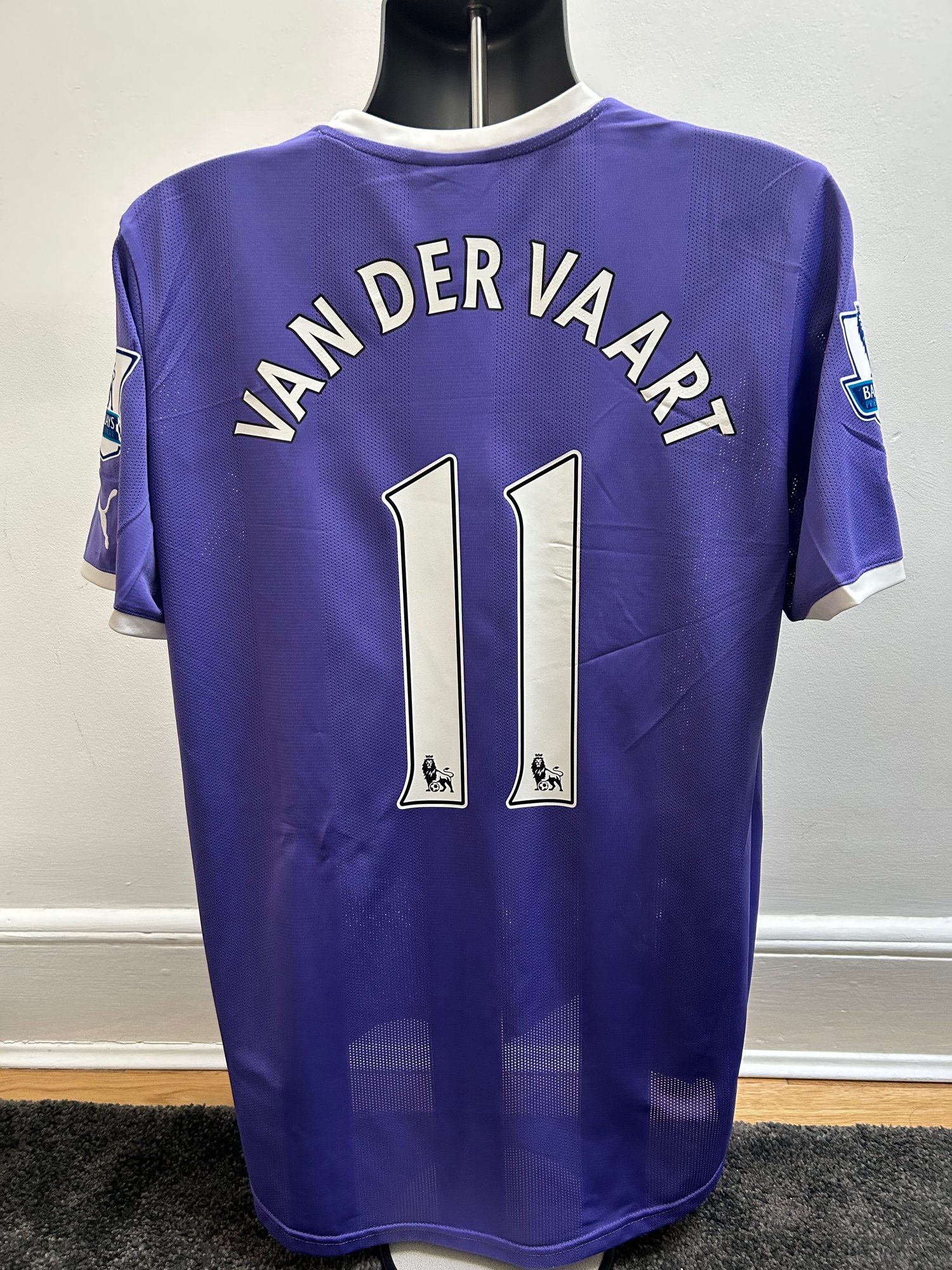 Image of Tottenham Hotspur “VAN DER VAART 11” 2011/12 Away Shirt + PL patches (L)