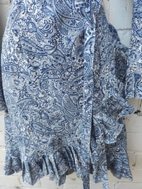 Image 2 of Wrap sari dress med to large navy white