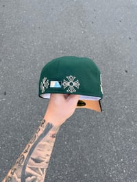 Image 4 of  CORDUROY BRIM FOREST PEACH SEATTLE MARINERS CUSTOM FITTED CAP