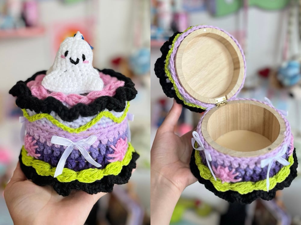 Image of Keychain Cake Boxes 🎂