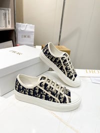 Image 3 of CD sneakers/shoes