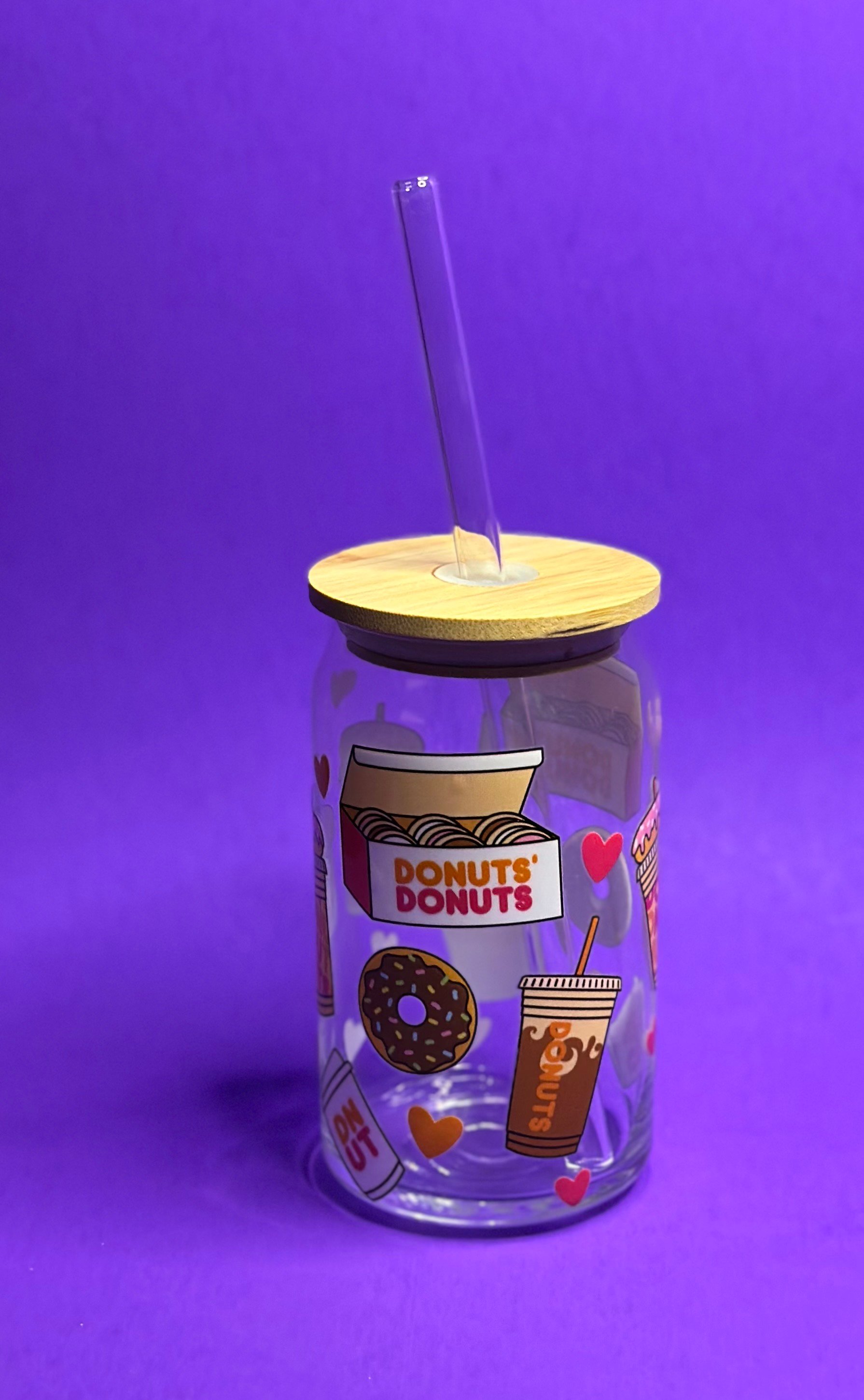 https://assets.bigcartel.com/product_images/889b55b7-a223-4a9e-b0a3-6a5f6e1b3ca9/16-oz-dunkin-donuts-libbey-glass-cup.jpg?auto=format&fit=max&w=2000