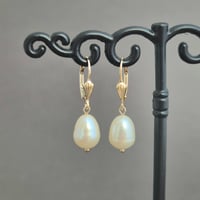 Image 2 of Boucles d'oreilles dormeuse perles de culture argent  ou or