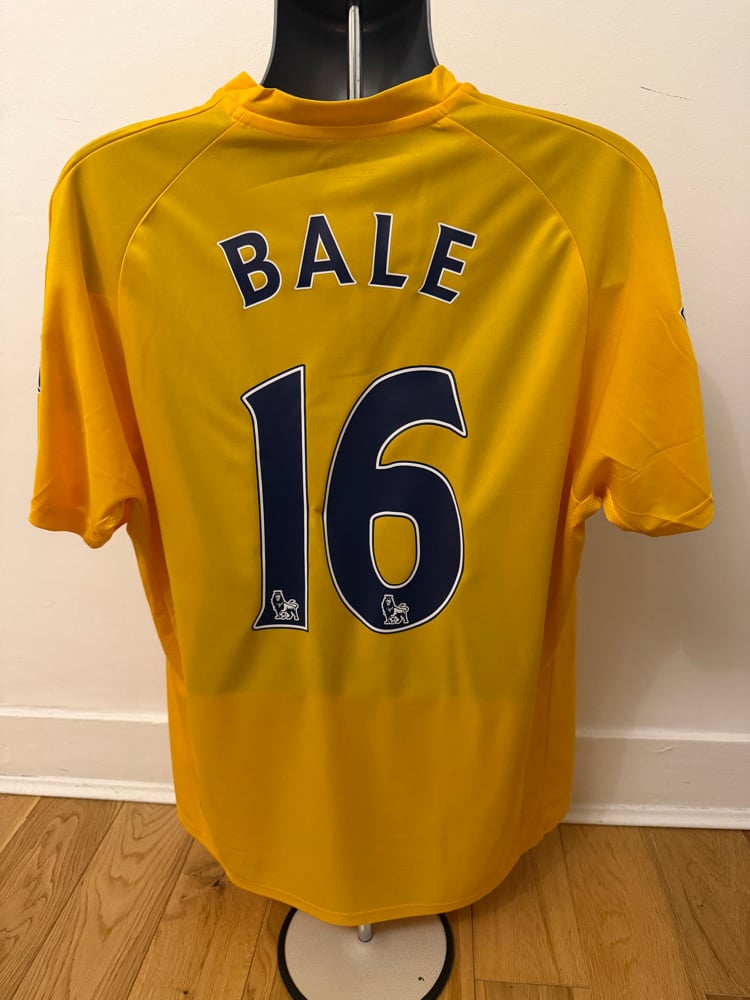 Image of PRE ORDER BUNDLE: 7x Tottenham Hotspur shirts + patches (XL)