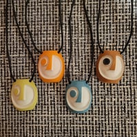 Image 3 of Mod Bob ceramic necklace 