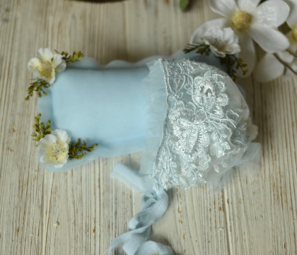 Image of Light blue lace bonnet 