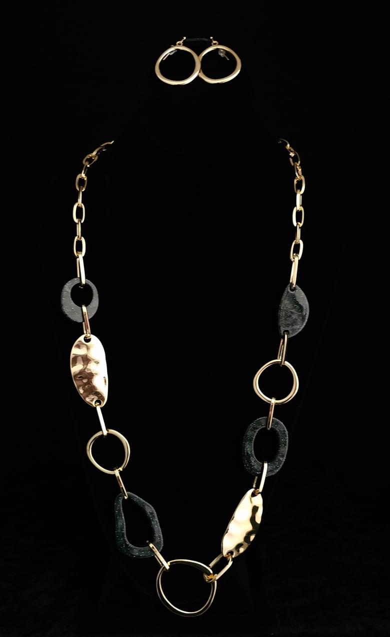 Image of Beaten Gold & Marbleized Black Necklace Set 